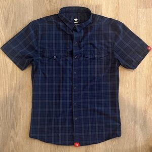 Men's Rabbit Blue Plaid Short Sleeve Button Shirt - Men’s Small